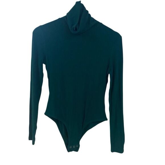 ReoRia Medium NWT Green bodysuit long sleeve turtle neck medium - Picture 1 of 5